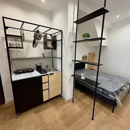 Lambert's House Apartman *